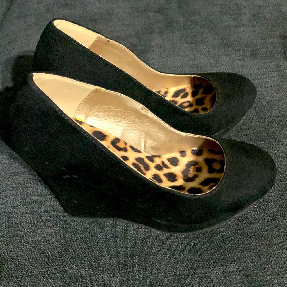 Woman wedge shoes size 5 1/2 inside nice leopard print black